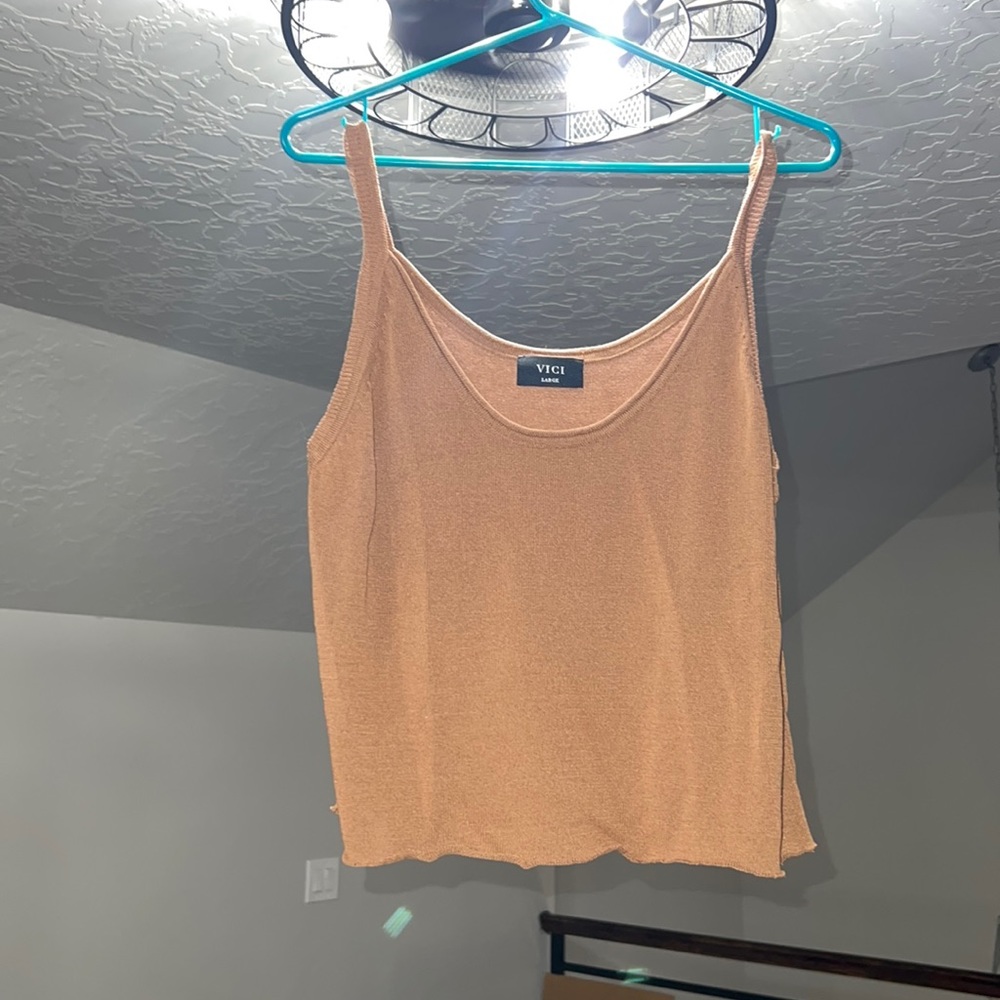 Vici Tank